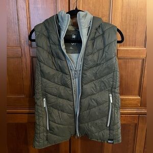 Olive Marc New York athletic vest with hood. Size Medium.